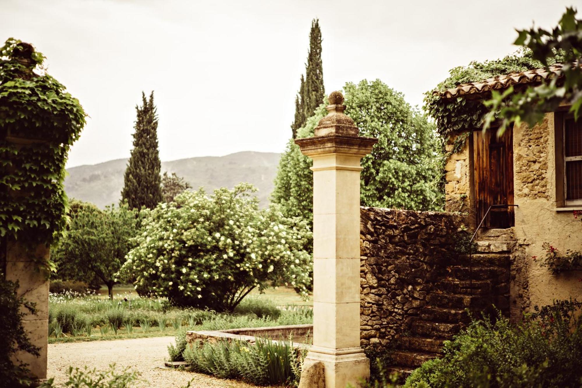 Le Galinier Lourmarin, A Beaumier Guesthouse ภายนอก รูปภาพ